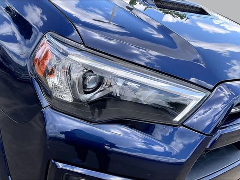 Used 2024 Toyota 4Runner TRD Sport AWD/4WD image 26