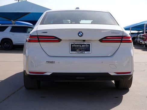 Used 2026 BMW 530i xDrive image 5