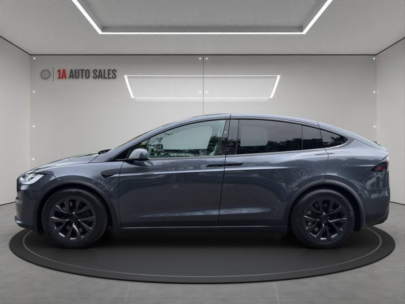 Used 2023 Tesla Model X AWD/4WD image 2