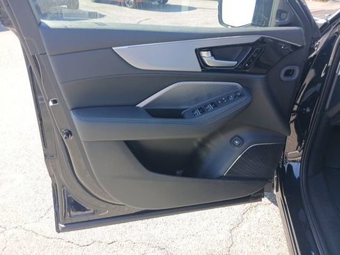 Certified 2025 Acura MDX SH-AWD image 24