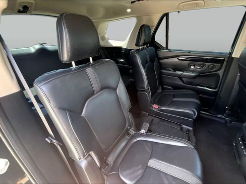 Used 2024 Honda Pilot Touring image 20