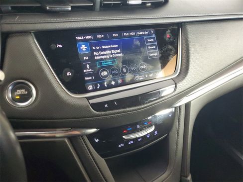 Used 2023 Cadillac XT5 Luxury image 16