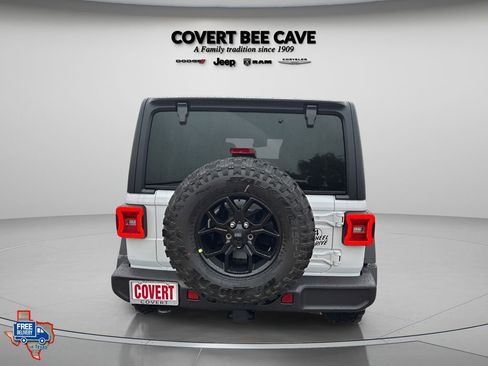 New 2025 Jeep Wrangler Willys image 8