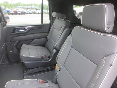 New 2026 GMC Yukon XL Elevation AWD/4WD image 12