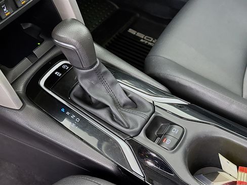 Certified 2025 Toyota Corolla Cross XLE w/ Convenience Package AWD/4WD image 16