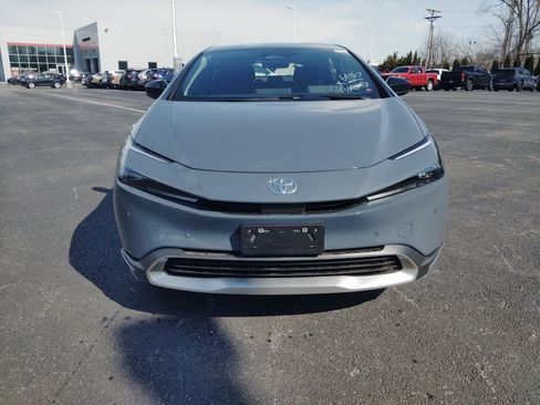New 2026 Toyota Prius Plug-In Hybrid FWD image 10