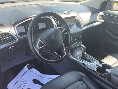 Used 2017 Ford Edge SEL w/ Equipment Group 201A FWD image 10