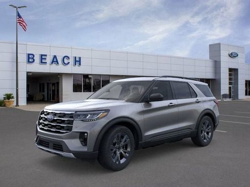 New 2026 Ford Explorer Active w/ Active Comfort Package image 2