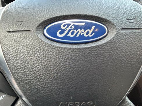 Used 2016 Ford Escape SE AWD/4WD image 19