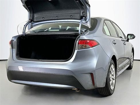 Used 2022 Toyota Corolla LE image 23