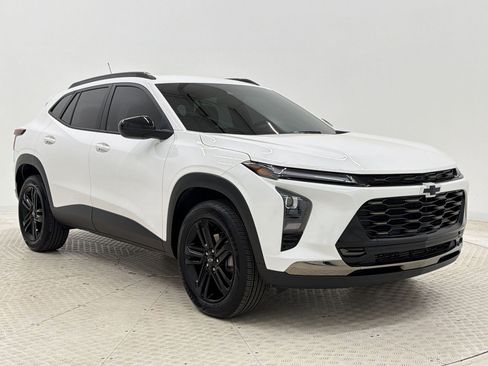 Used 2025 Chevrolet Trax ACTIV w/ Driver Confidence Package image 7