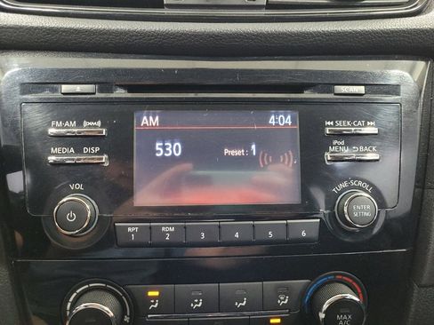 Used 2017 Nissan Rogue S AWD/4WD image 25