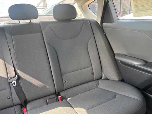 Used 2025 Kia K4 FWD image 31