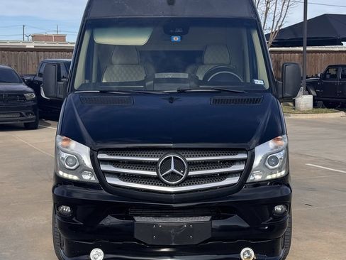 Used 2018 Mercedes-Benz Sprinter 3500 image 1