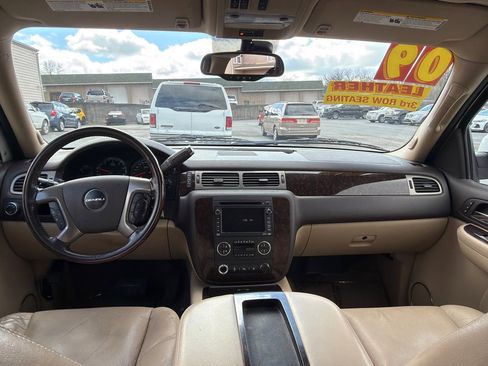 Used 2009 GMC Yukon XL Denali image 31