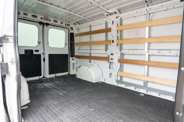 Used 2025 RAM ProMaster 2500 w/ U-Haul Equipment Group FWD image 28