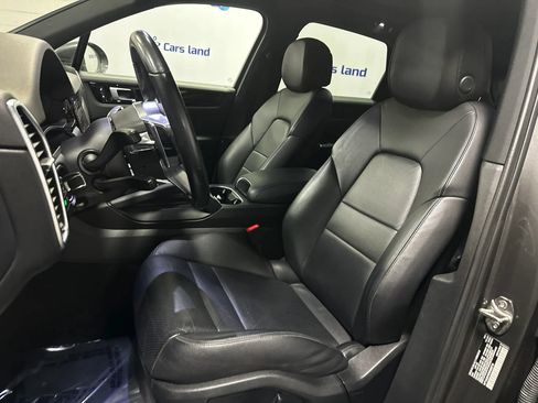 Used 2022 Porsche Cayenne AWD/4WD image 8