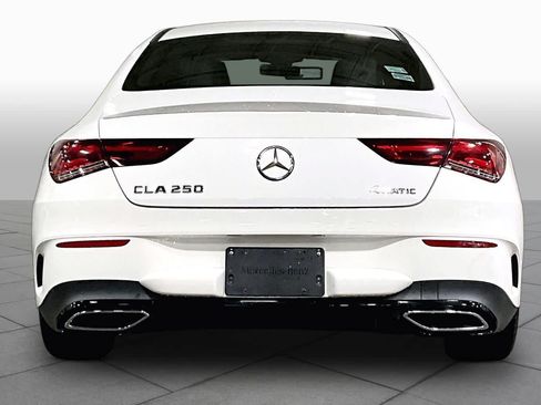 Used 2023 Mercedes-Benz CLA 250 4MATIC image 5