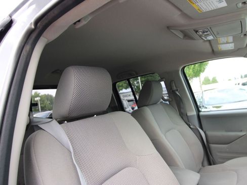 Used 2017 Nissan Frontier SV w/ SV Value Truck Package image 20