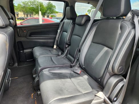 Used 2023 Toyota GR86 Premium RWD image 9