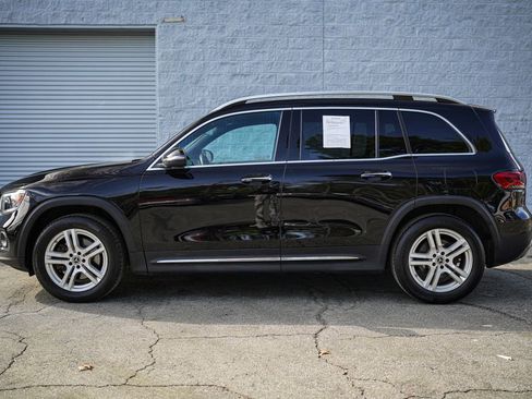 Used 2022 Mercedes-Benz GLB 250 4MATIC w/ Premium Package Lite image 10