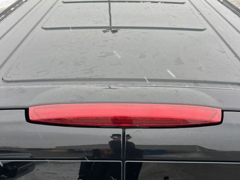 Used 2018 Mercedes-Benz Metris Passenger image 19