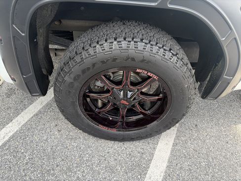 Used 2020 GMC Sierra 1500 Elevation image 20