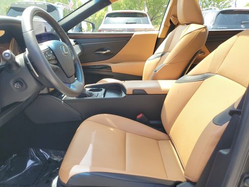 Certified 2024 Lexus ES 350 w/ Premium Package FWD image 18