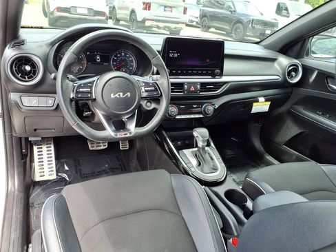 Certified 2023 Kia Forte GT-Line FWD image 11