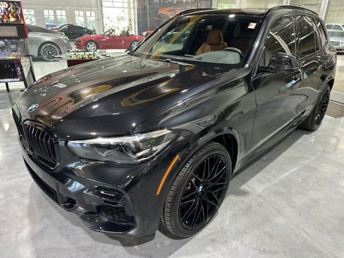 Used 2022 BMW X5 xDrive40i w/ M Sport Package AWD/4WD image 1