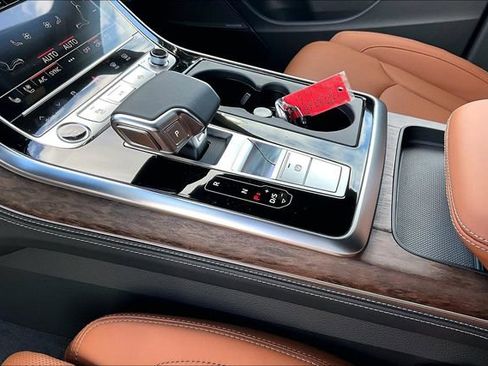 New 2026 Audi Q8 Prestige image 9