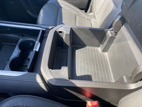 Used 2024 GMC Yukon Denali image 15