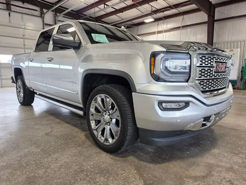 Used 2018 GMC Sierra 1500 Denali w/ Denali Ultimate Package AWD/4WD image 7
