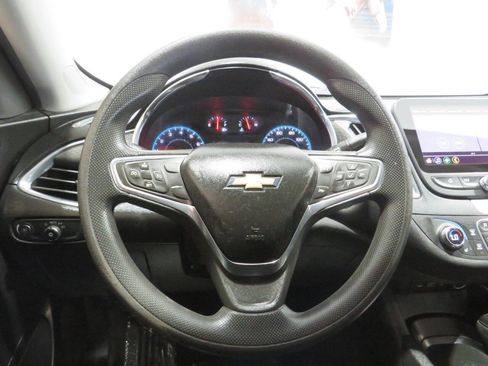 Used 2020 Chevrolet Malibu LT image 13