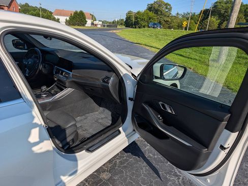 Used 2021 BMW 330i xDrive Sedan AWD/4WD image 68