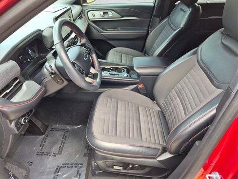 Certified 2025 Ford Explorer ST-Line w/ Premium Package RWD image 15