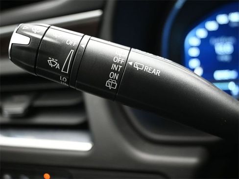 Used 2022 Chevrolet Tahoe LT w/ Luxury Package image 29