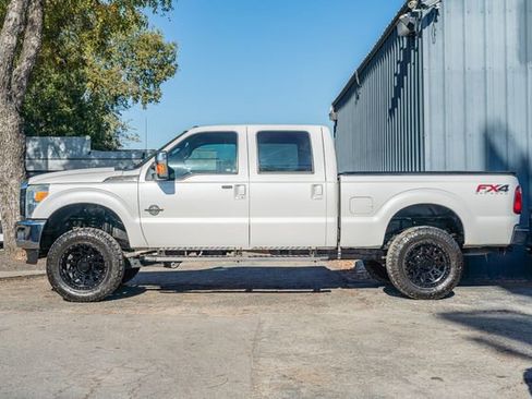 Used 2015 Ford F250 Lariat w/ Lariat Ultimate Package image 3