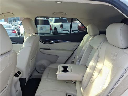 Used 2021 Buick Envision Essence w/ Technology Package I image 19