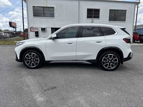 Used 2025 BMW X1 xDrive28i w/ Convenience Package AWD/4WD image 3
