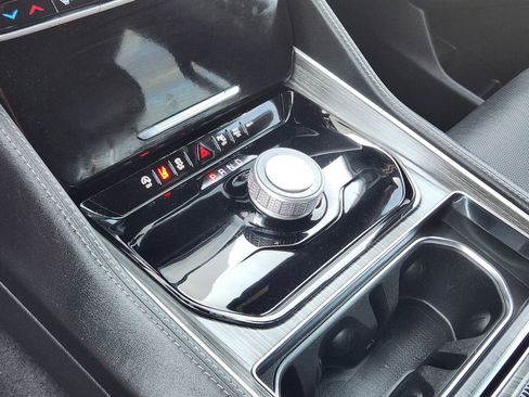 Used 2024 Jeep Wagoneer Series II image 21