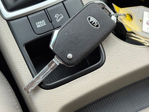 Used 2022 Kia Sportage LX image 38