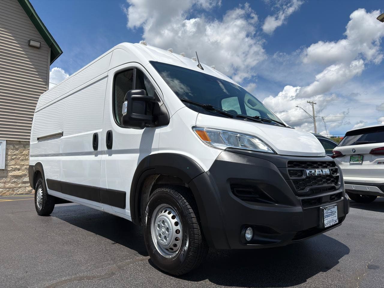 Used 2024 RAM ProMaster 2500 w/ Convenience Group FWD image 4