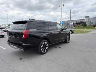 Used 2025 Ford Expedition Max Platinum w/ Driver's Package AWD/4WD video 3