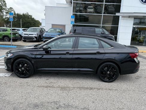 New 2026 Volkswagen Jetta SE image 4