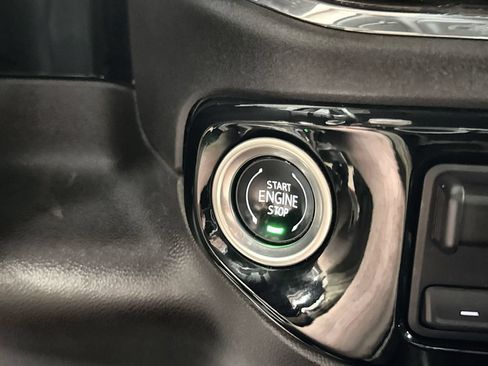 Used 2024 Chevrolet Silverado 1500 LTZ AWD/4WD image 23