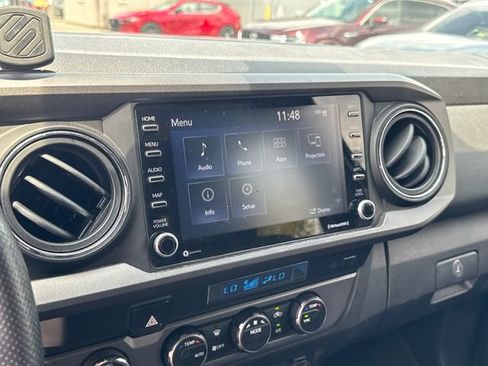 Used 2021 Toyota Tacoma TRD Off-Road AWD/4WD image 18
