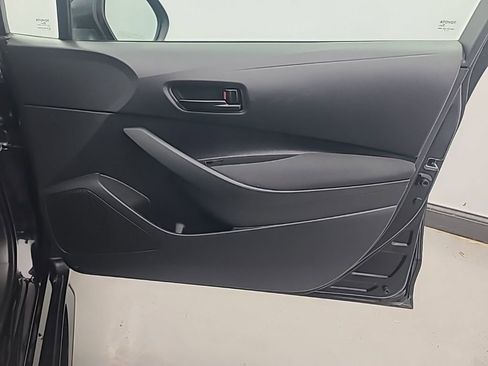Used 2025 Toyota Corolla LE image 14