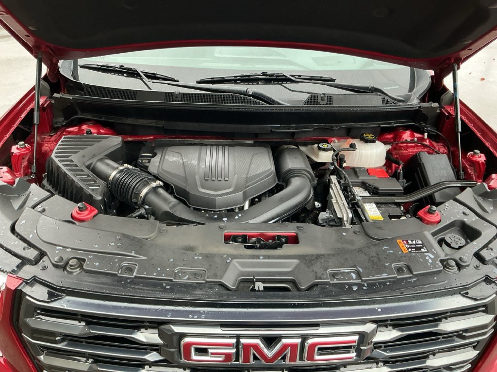 Certified 2025 GMC Acadia AT4 w/ LPO, Floor Liner Package AWD/4WD image 30