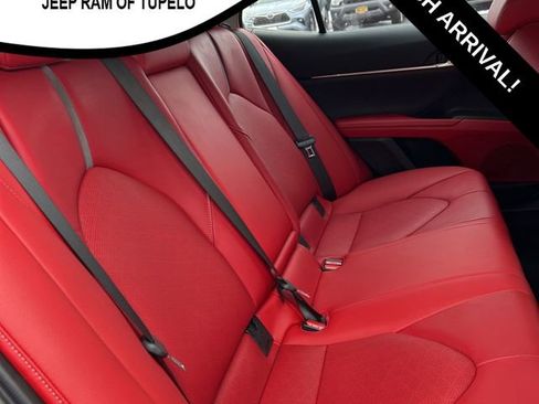 Used 2021 Toyota Camry XSE image 10